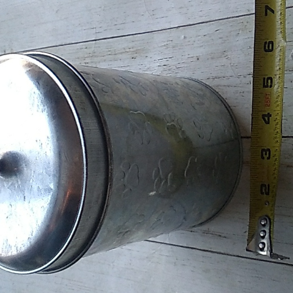 Silver Metal Dog treat container - Picture 5 of 5